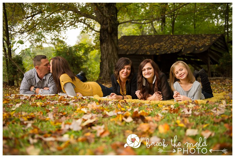fall-family-couple-kid-photos-autumn-leaves-football-mini-sessions-discount-knoxville-tn_0622.jpg