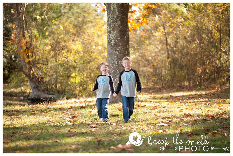 fall-family-couple-kid-photos-autumn-leaves-football-mini-sessions-discount-knoxville-tn_0629.jpg