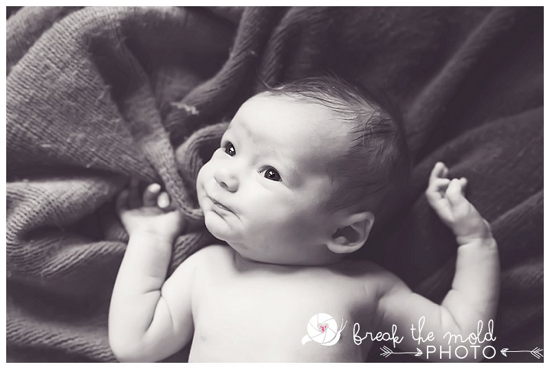 one-month-old-newborn-photographer-in-home-documentary-knoxville-tn_0586.jpg