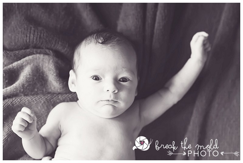 one-month-old-newborn-photographer-in-home-documentary-knoxville-tn_0589.jpg