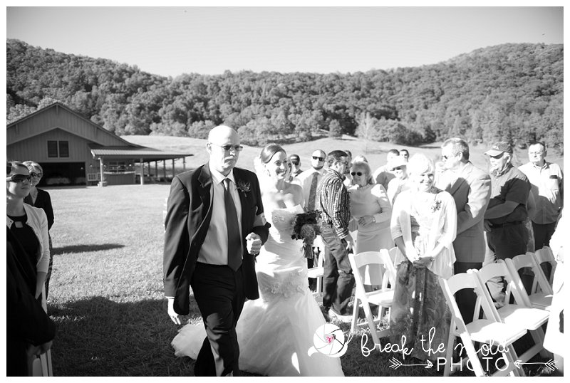 jarrett-rutland-art-wedding-claxton-farms-mountain-nc-asheville-photographer-sunny-unique-artistic_0669.jpg