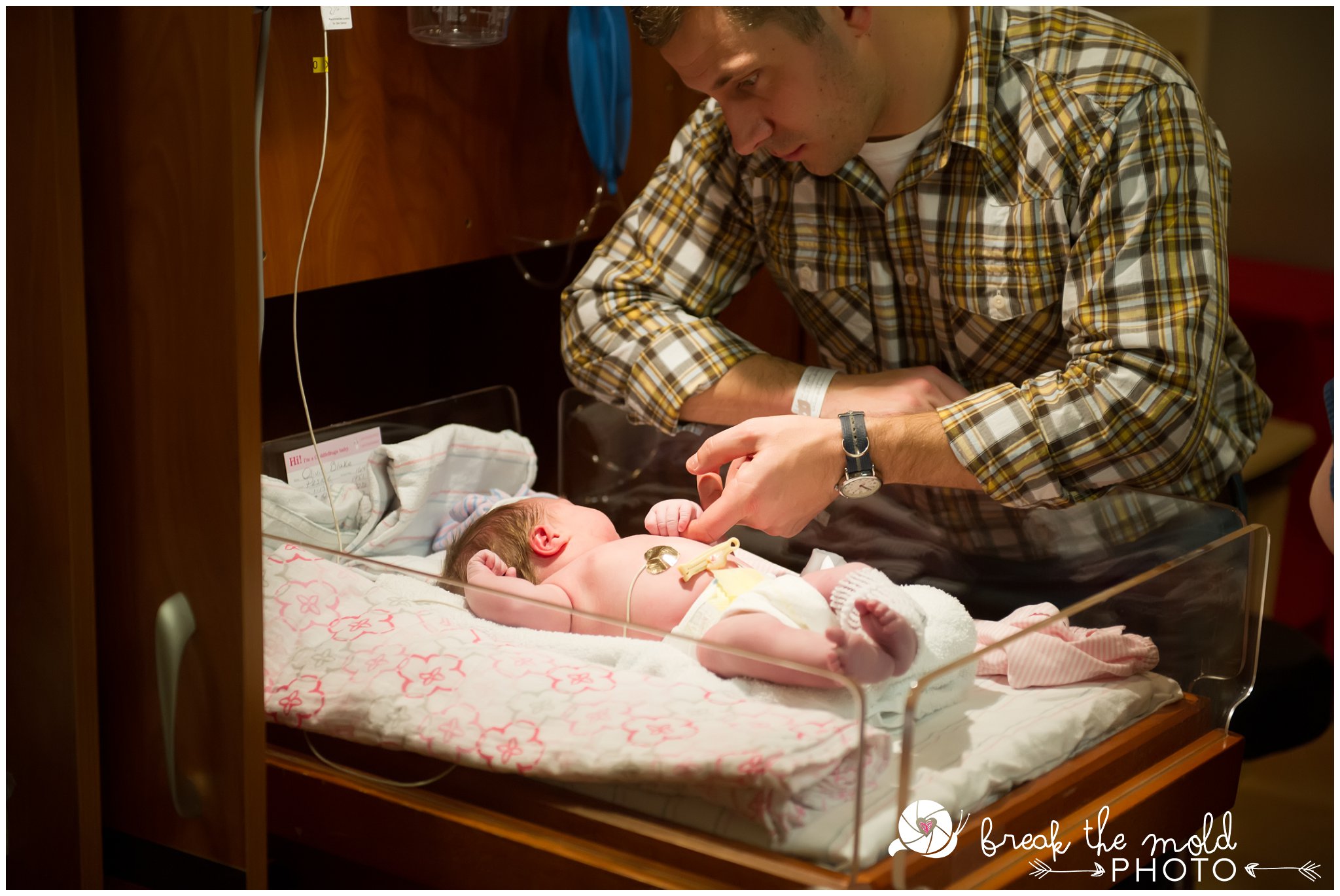 fresh-24-newborn-in-hospital-break-the-mold-photo-baby-girl-sweet-in-room-photos (12).jpg