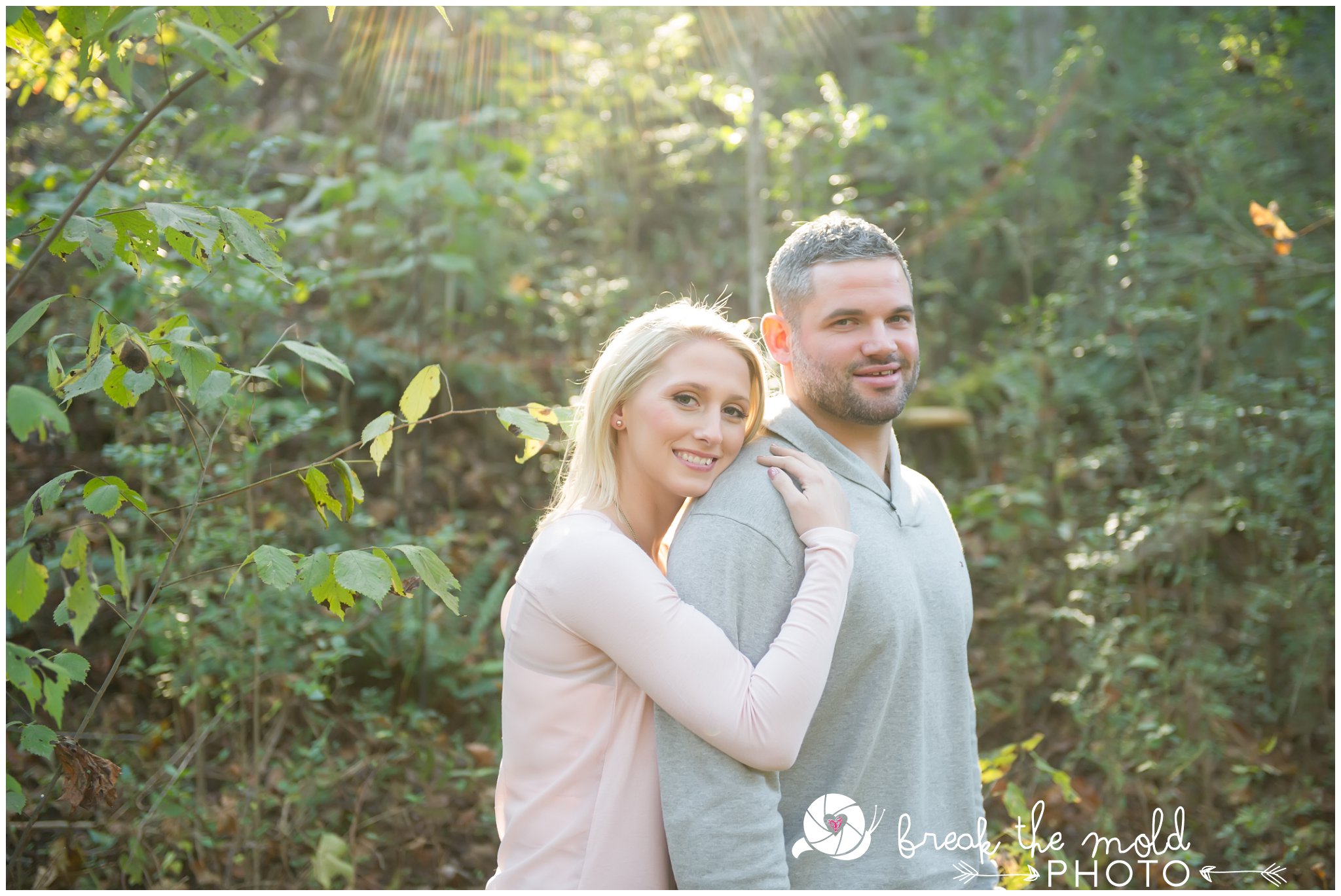 break-the-mold-photo-knoxville-tn-lenoir-city-downtown-outdoor-hiking-engagement-session_1995.jpg