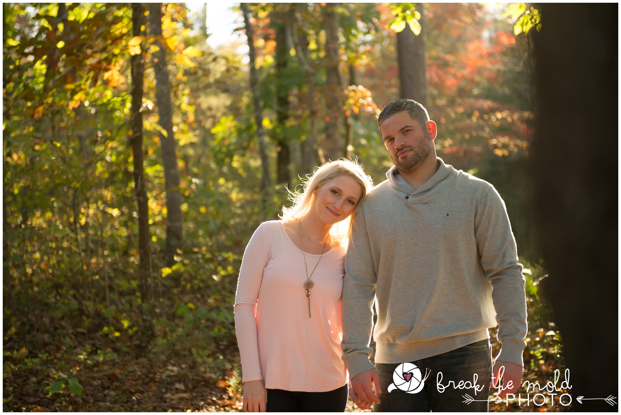 break-the-mold-photo-knoxville-tn-lenoir-city-downtown-outdoor-hiking-engagement-session_2006.jpg