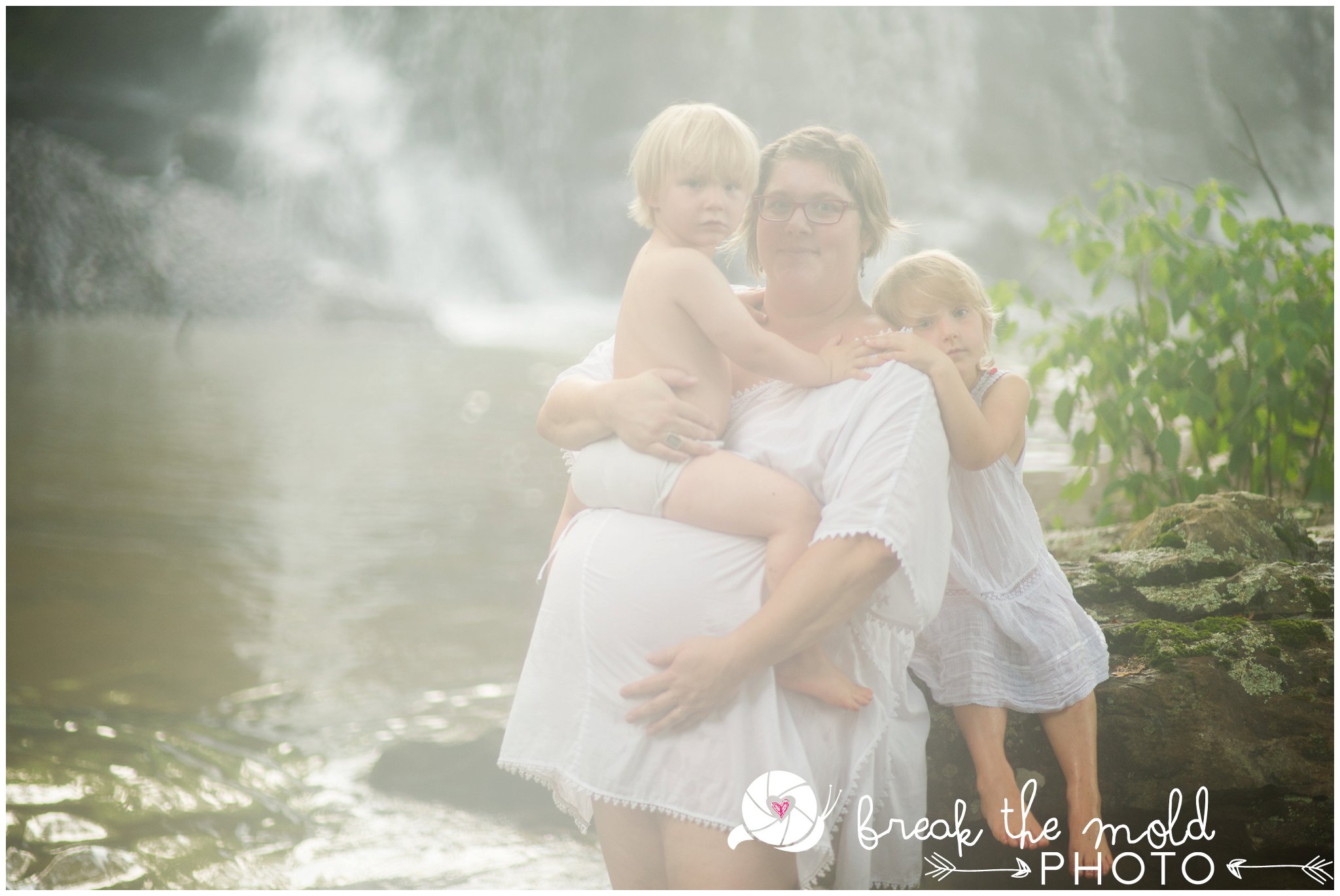 break-the-mold-photo-nursing-mothers-waterfall-women-celebrate-beauty_5435.jpg