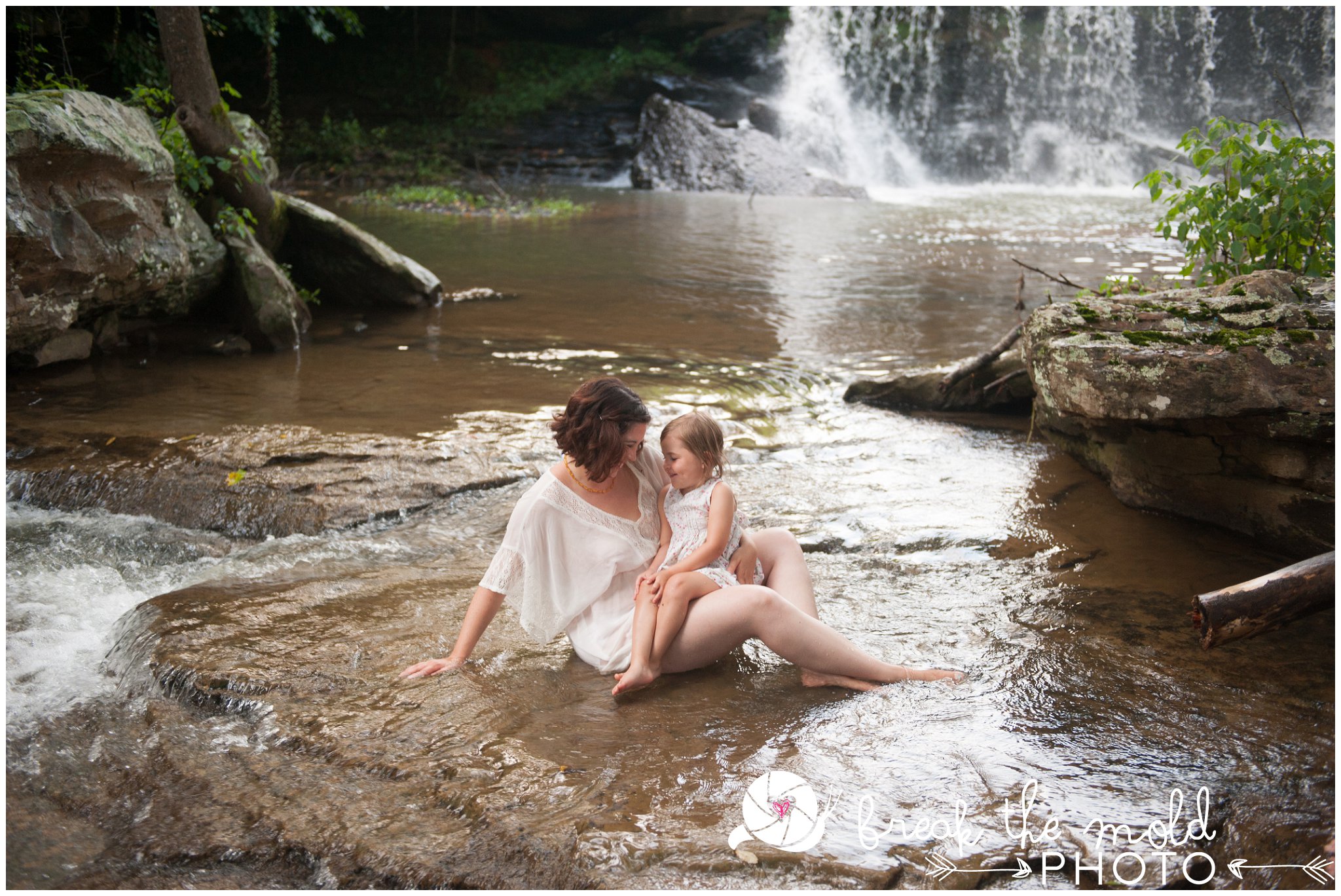 break-the-mold-photo-nursing-mothers-waterfall-women-celebrate-beauty_5443.jpg