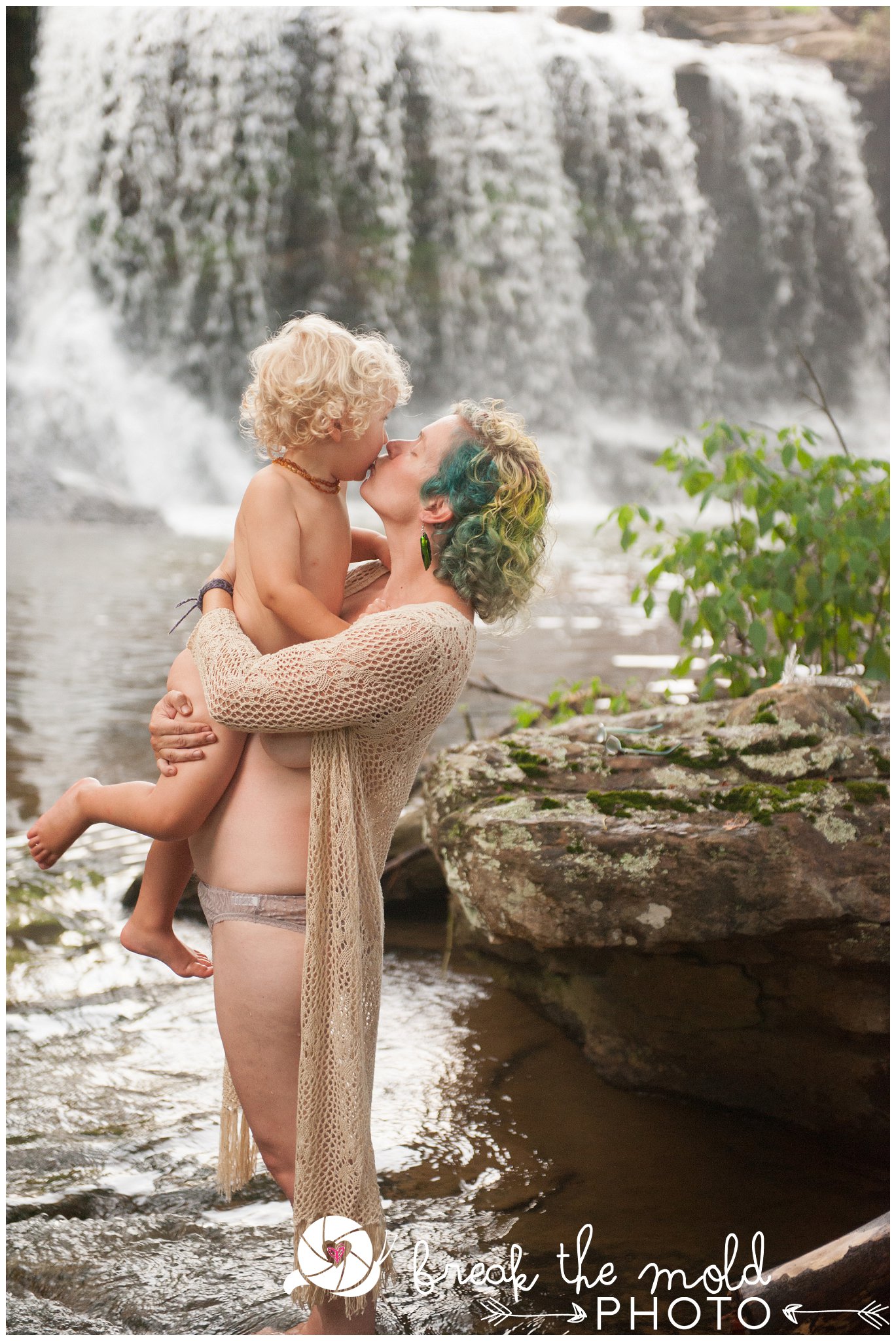 break-the-mold-photo-nursing-mothers-waterfall-women-celebrate-beauty_5457.jpg