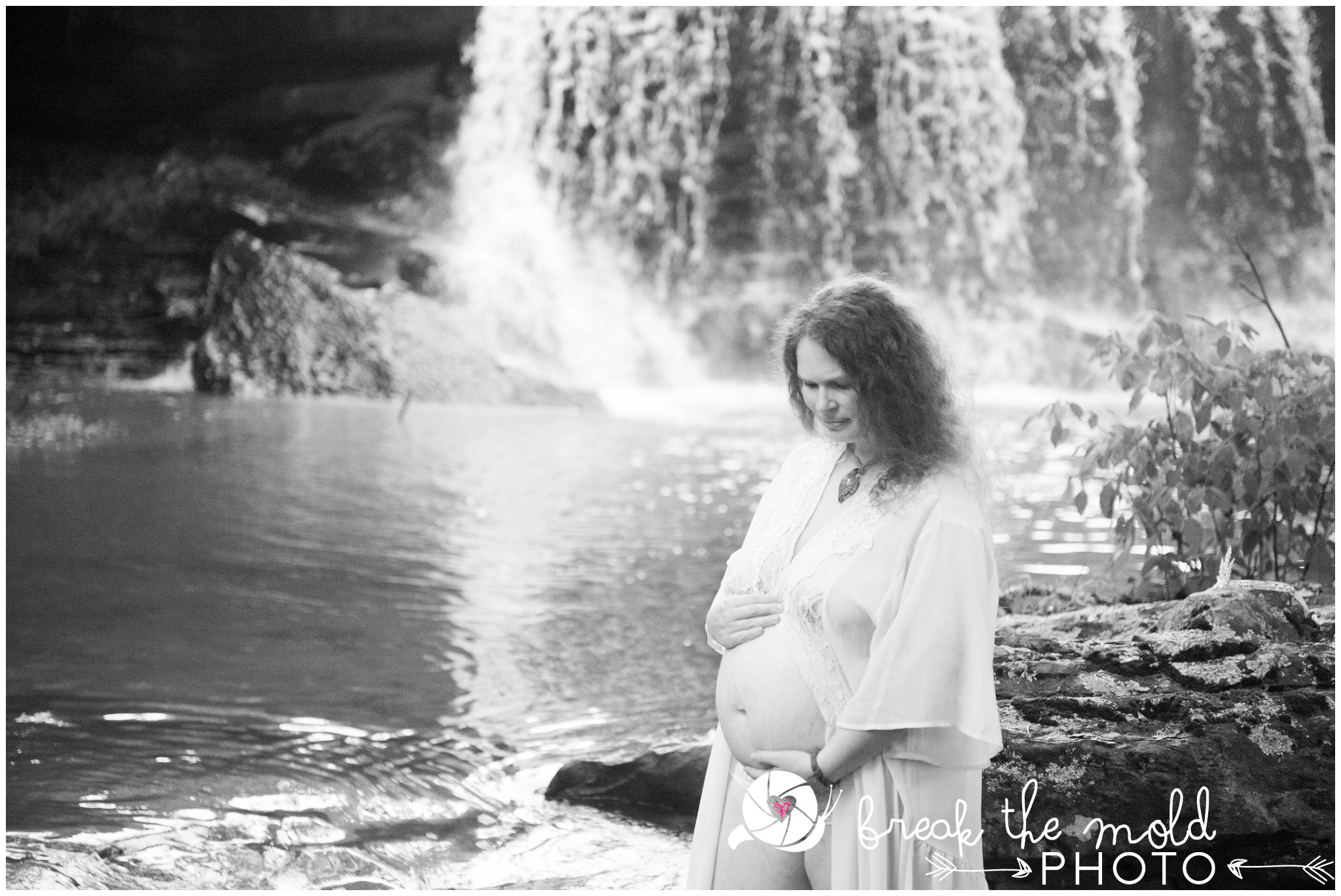 break-the-mold-photo-nursing-mothers-waterfall-women-celebrate-beauty_5459.jpg
