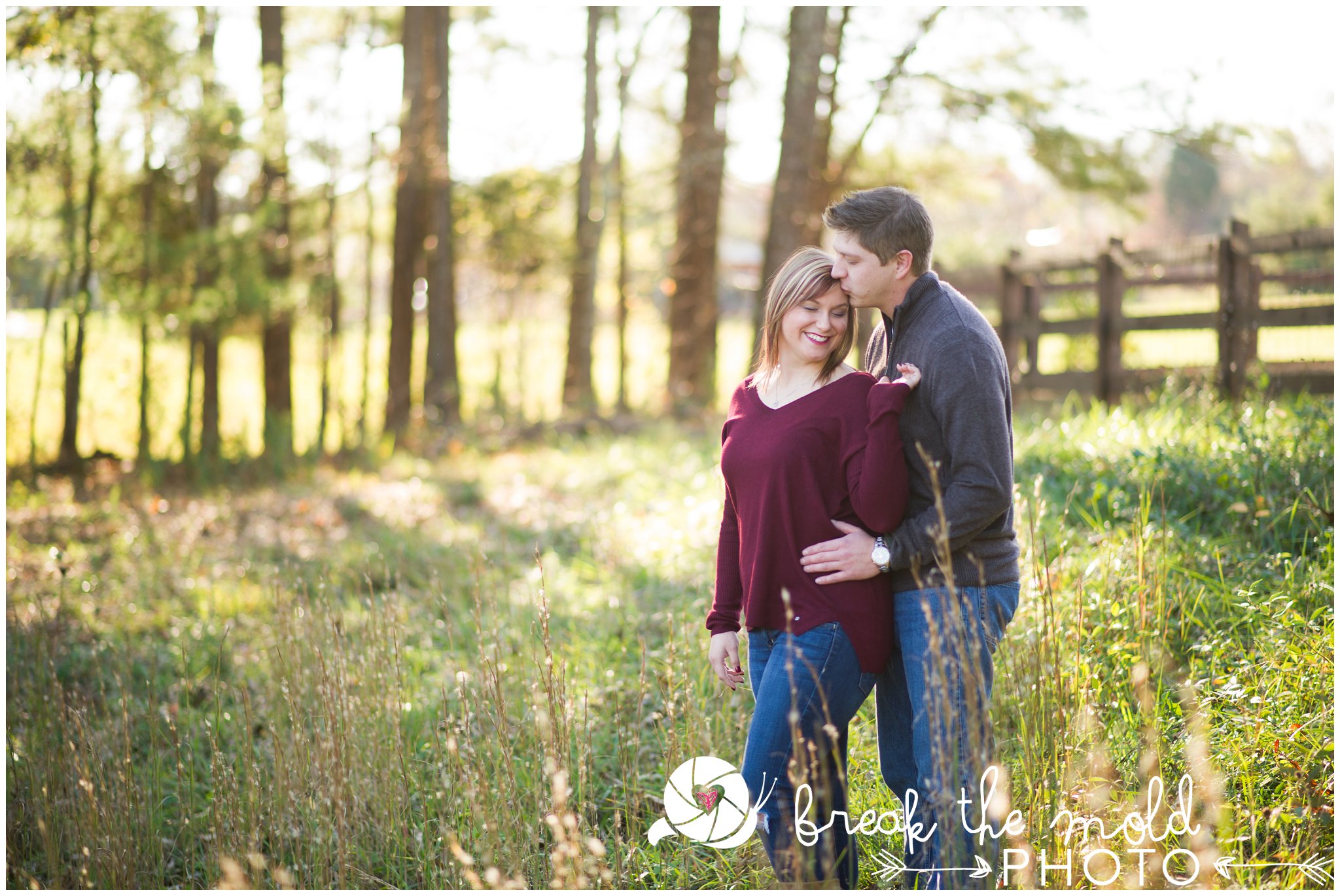 break-the-mold-photo-field-country-engagement-winter-shoot_6632.jpg