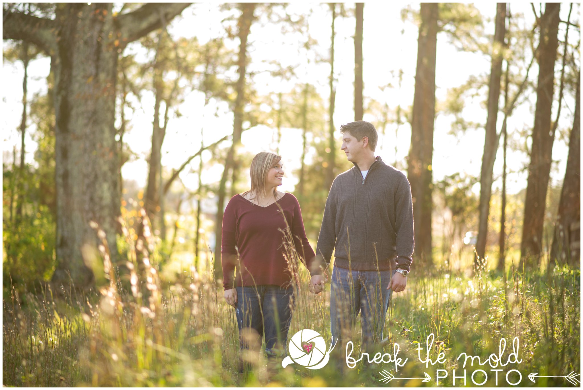break-the-mold-photo-field-country-engagement-winter-shoot_6633.jpg