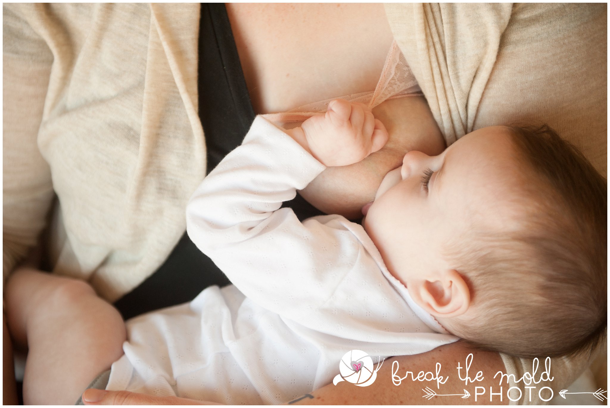 break-the-mold-photo-nursing-body-love-baby-pregnant-women-powerful-breastfeeding-sessions_7198.jpg