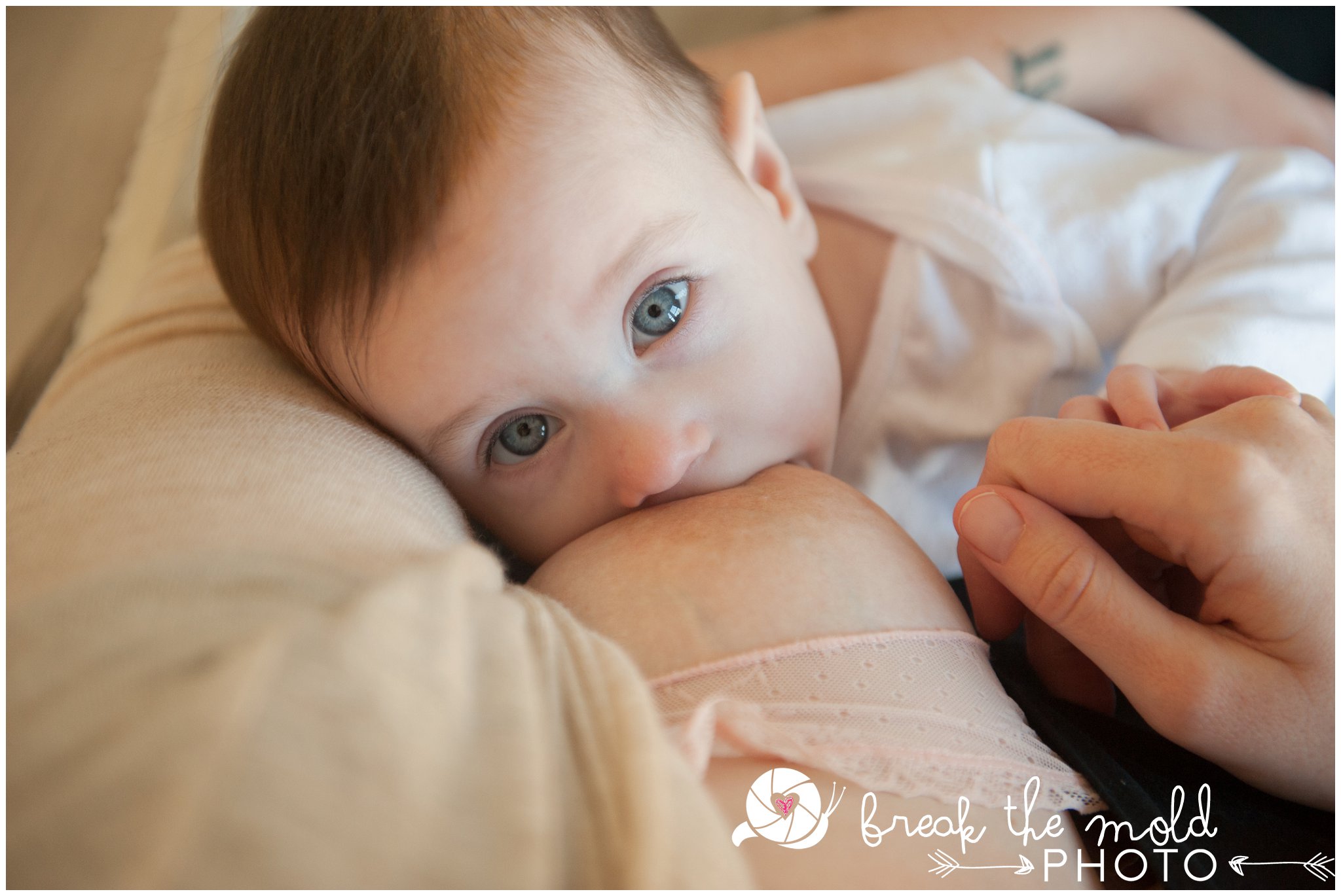 break-the-mold-photo-nursing-body-love-baby-pregnant-women-powerful-breastfeeding-sessions_7200.jpg