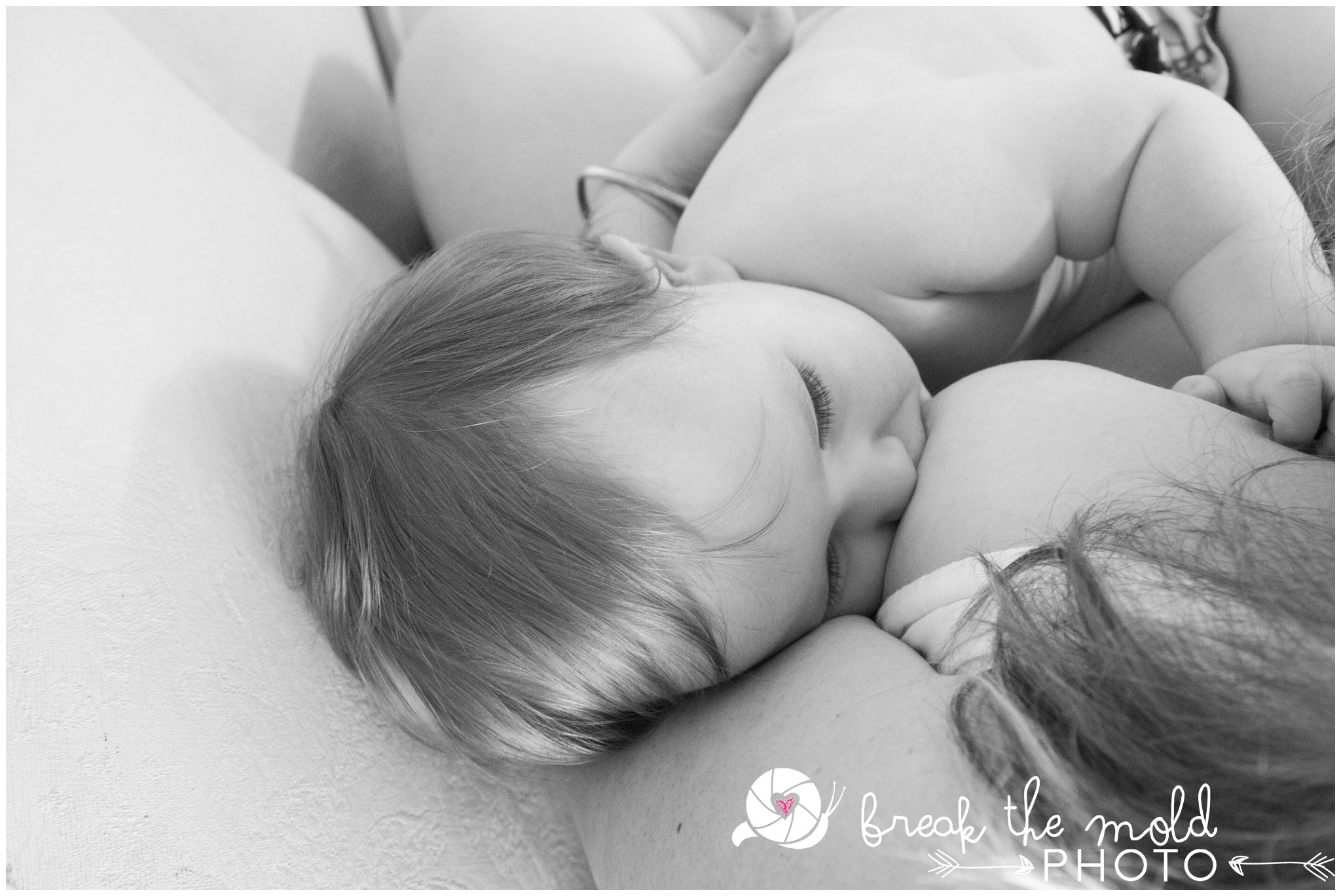 break-the-mold-photo-nursing-body-love-baby-pregnant-women-powerful-breastfeeding-sessions_7207.jpg