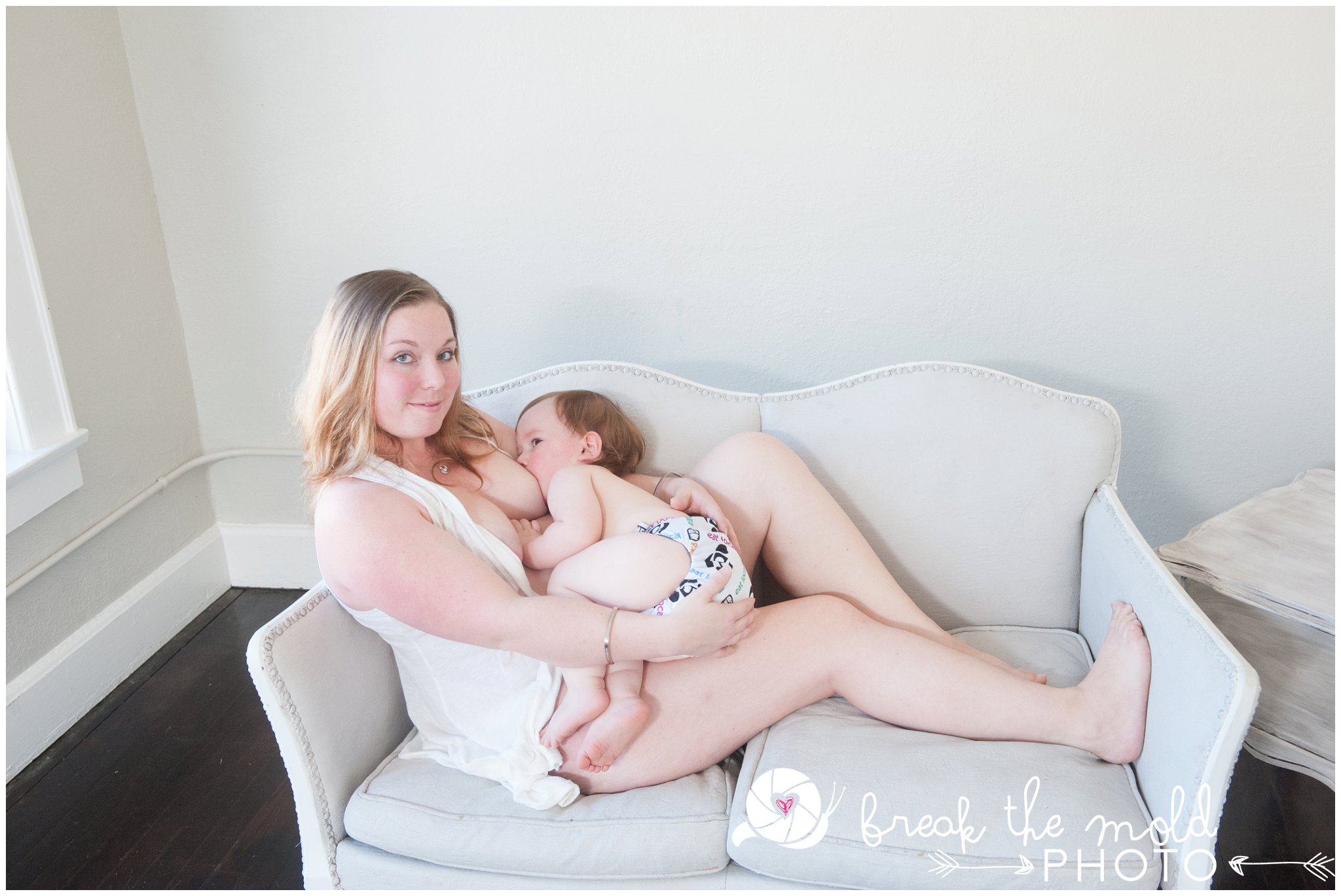 break-the-mold-photo-nursing-body-love-baby-pregnant-women-powerful-breastfeeding-sessions_7208.jpg