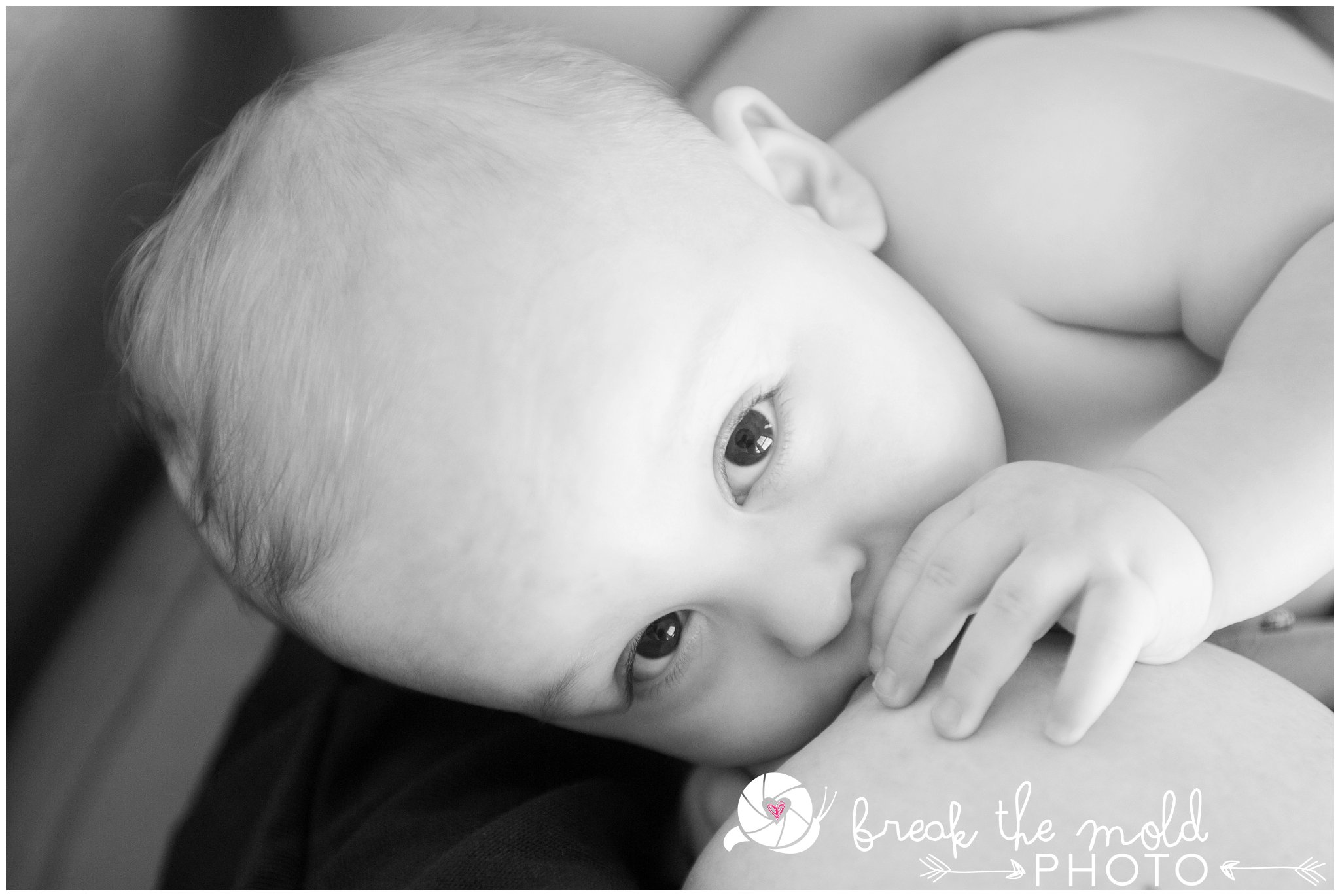 break-the-mold-photo-nursing-body-love-baby-pregnant-women-powerful-breastfeeding-sessions_7214.jpg