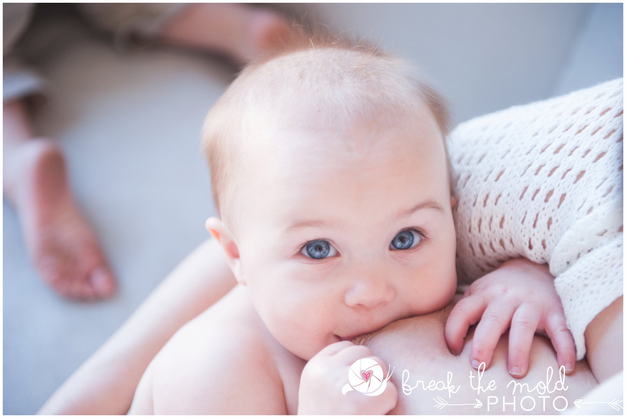 break-the-mold-photo-nursing-body-love-baby-pregnant-women-powerful-breastfeeding-sessions_7222.jpg
