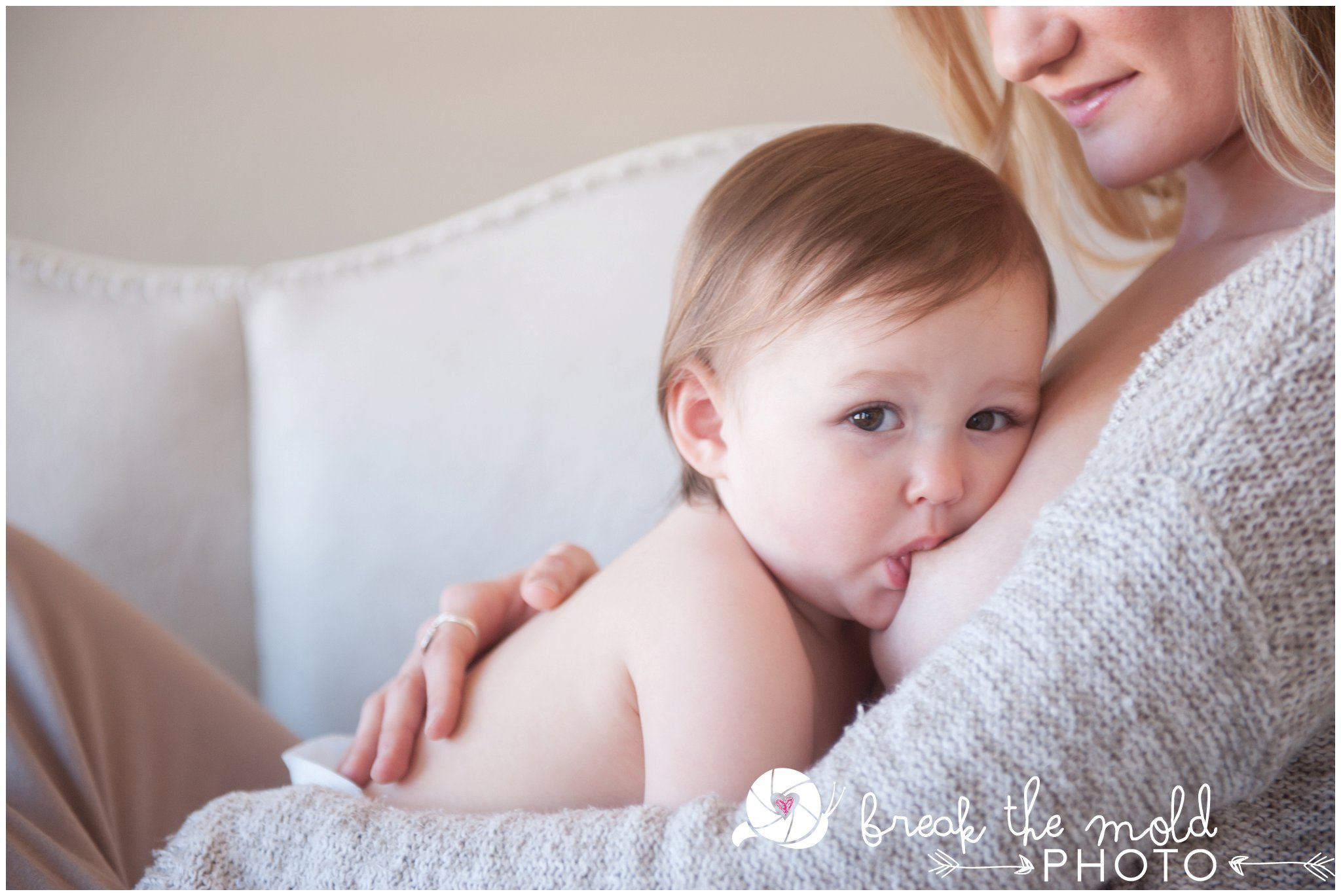 break-the-mold-photo-nursing-body-love-baby-pregnant-women-powerful-breastfeeding-sessions_7224.jpg