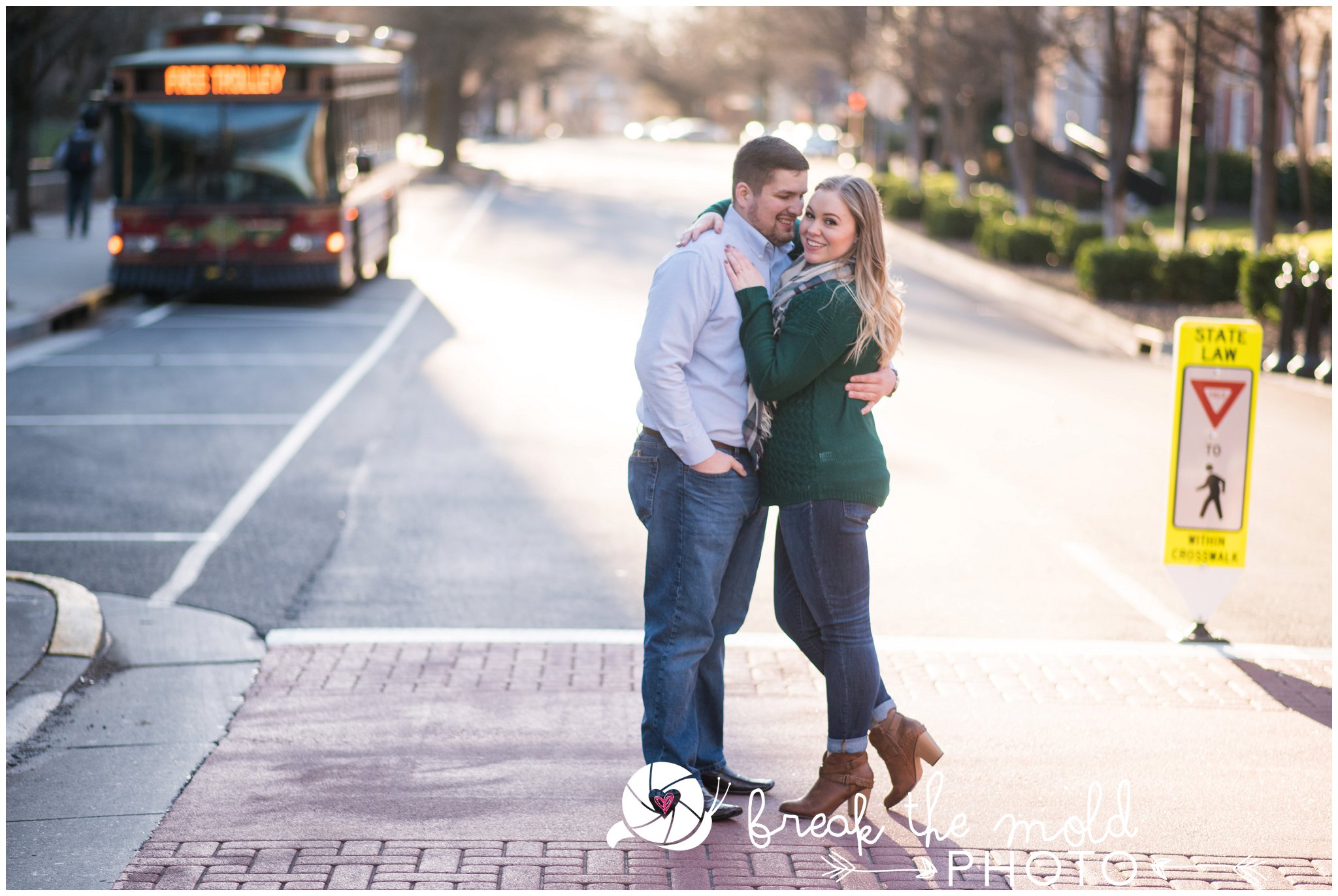 break-the-mold-photo-engagement-session-downtown-knoxville-try-before-you-buy_9874.jpg