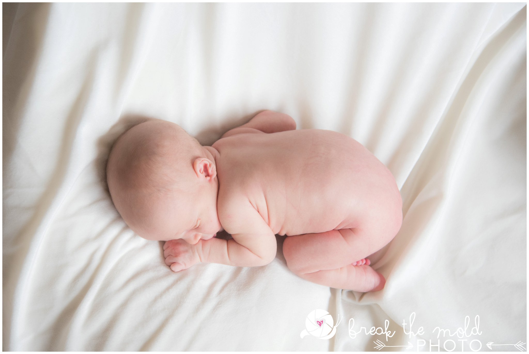 break-the-mold-photo-newborn-in-home-photos-nursery-lifestyle_1109.jpg