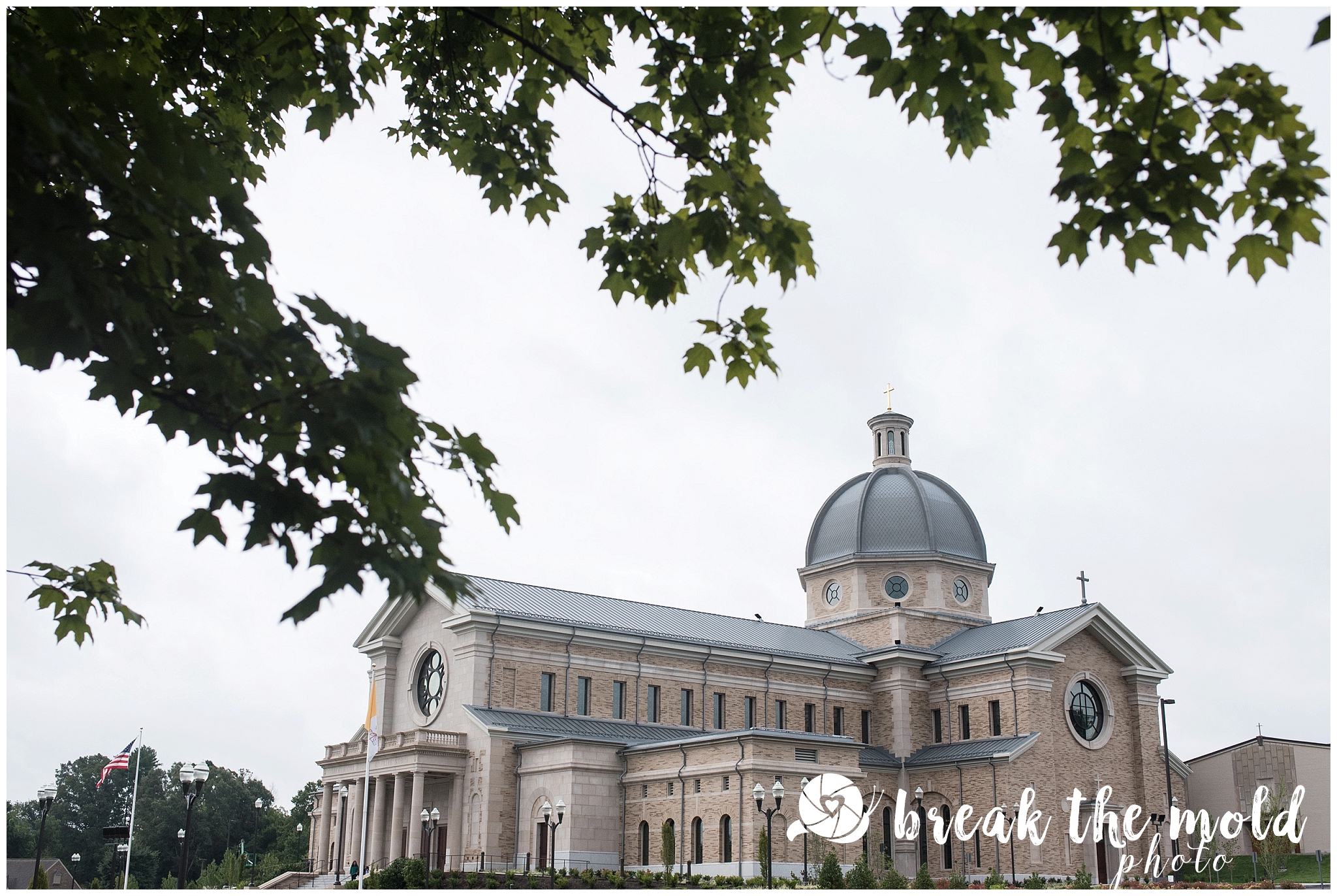 wedding-knoxville-sacred-heart-cathedral-photographer-break-the-mold-photo-feature-affordable_0754.jpg