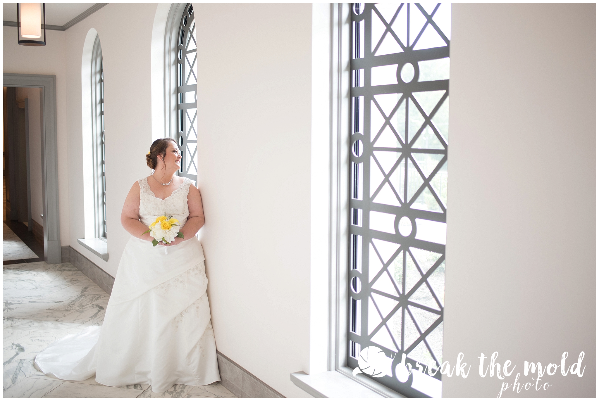 wedding-knoxville-sacred-heart-cathedral-photographer-break-the-mold-photo-feature-affordable_0774.jpg
