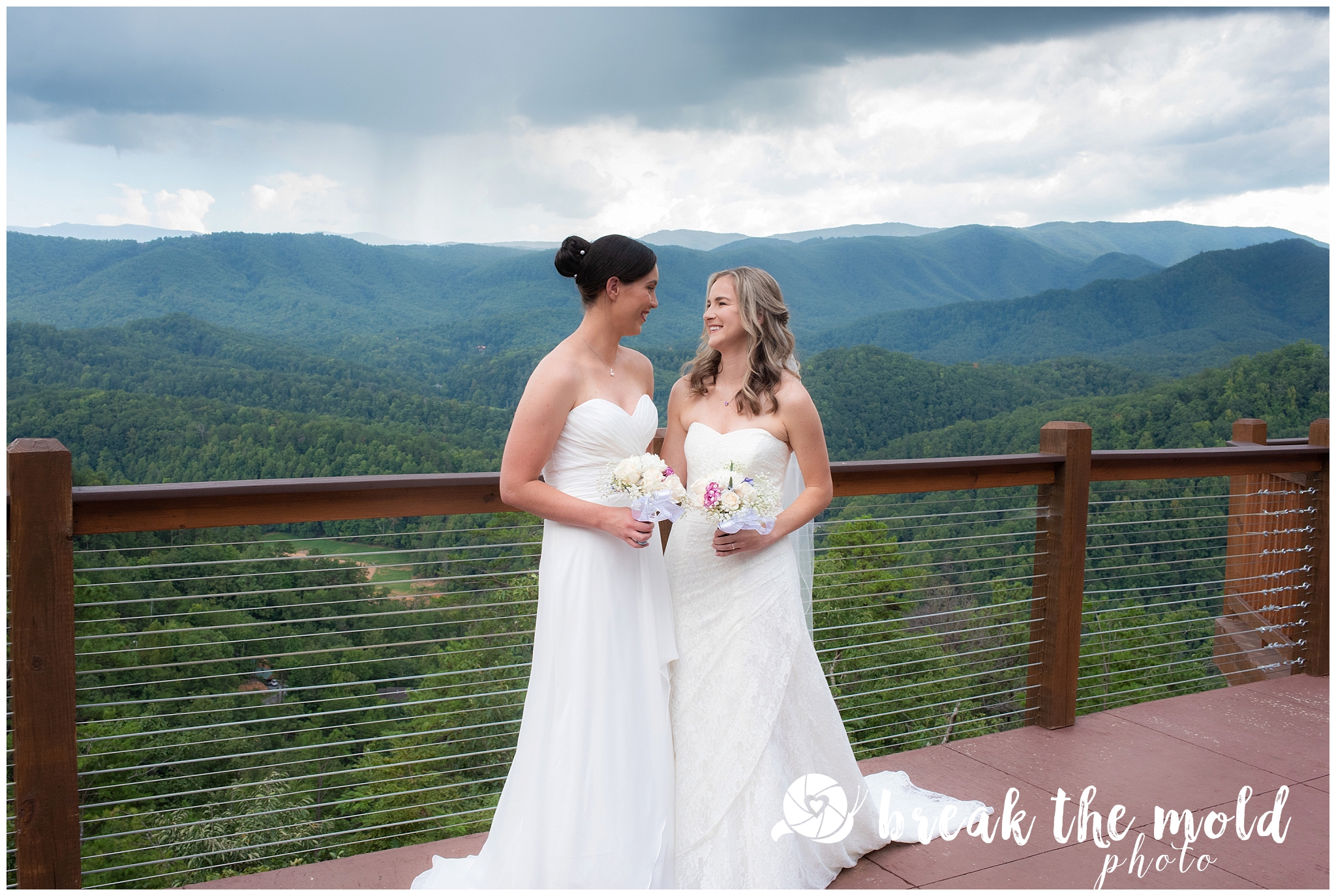 break-the-mold-photo-magnolia-gatlinburg-wedding-photographer-smoky-mountains-same-sex-lesbian-gay-wedding-rainbow-beautiful_0938.jpg